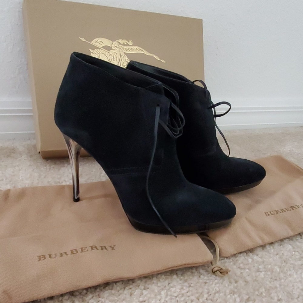 Burberry suede 37.5 boots